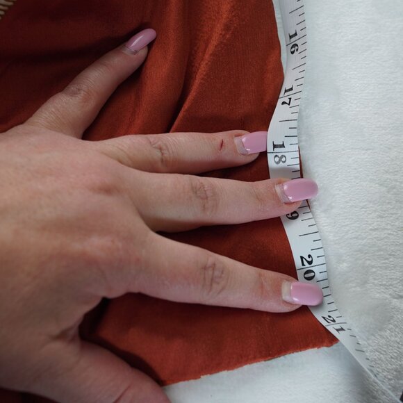 MayaBags Hand-Embroidered Bird of Paradise Bamboo Handle Tote Bag‎ - Picture 5 of 10